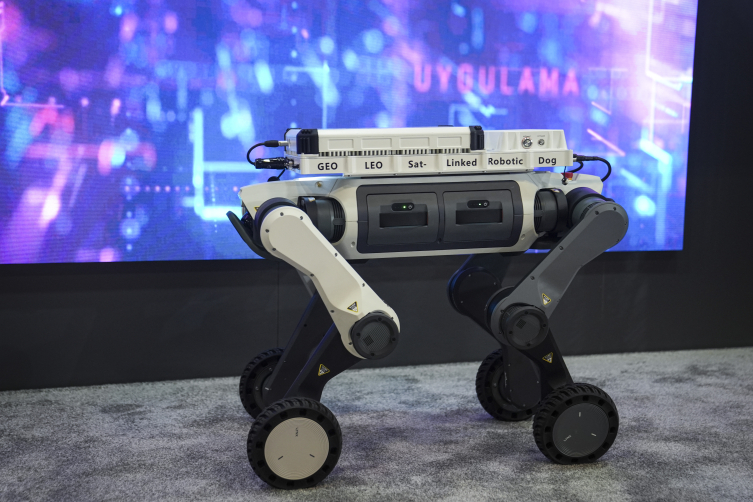 TÜRKSAT'ın "Robotik Platform"u ile kriz anlarında iletişim sürdürülebilecek