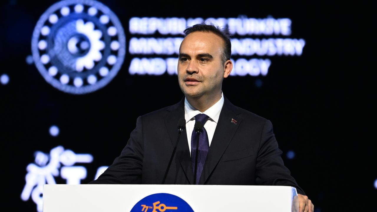 Bakan Kacır’dan Antalya’daki Uzay Kongresi’ne davet: Uzaya ilgi duyanları bekleriz