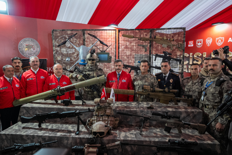 İçişleri Bakanı Çiftçi, TEKNOFEST Güneydoğu’yu ziyaret etti