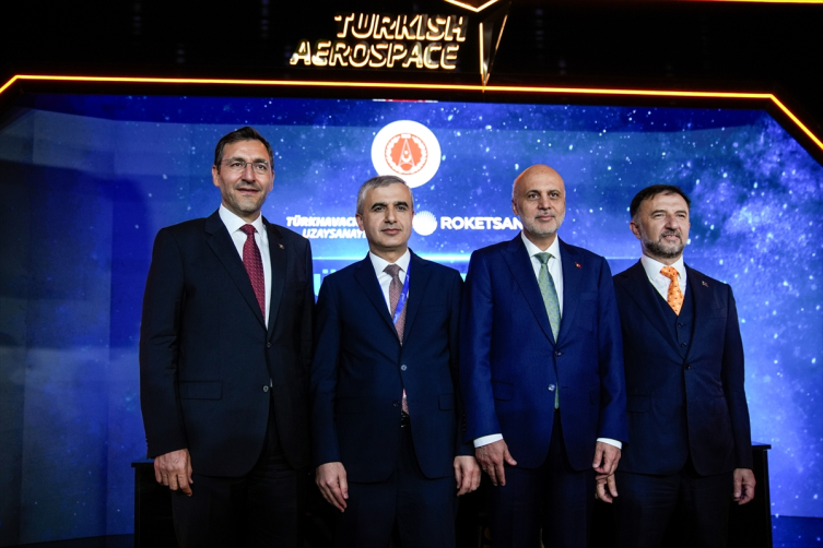 TUSAŞ ve ROKETSAN, HÜRSAT için imzaları attı